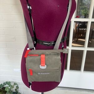 Sherpani Lima Crossbody Bag – Olive Green – Lightweight Travel like new